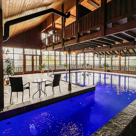 Vakantiehuis Stunning In With Sauna *