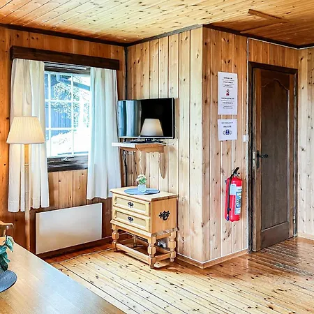 Vakantiehuis Stunning In With Sauna Vinstra